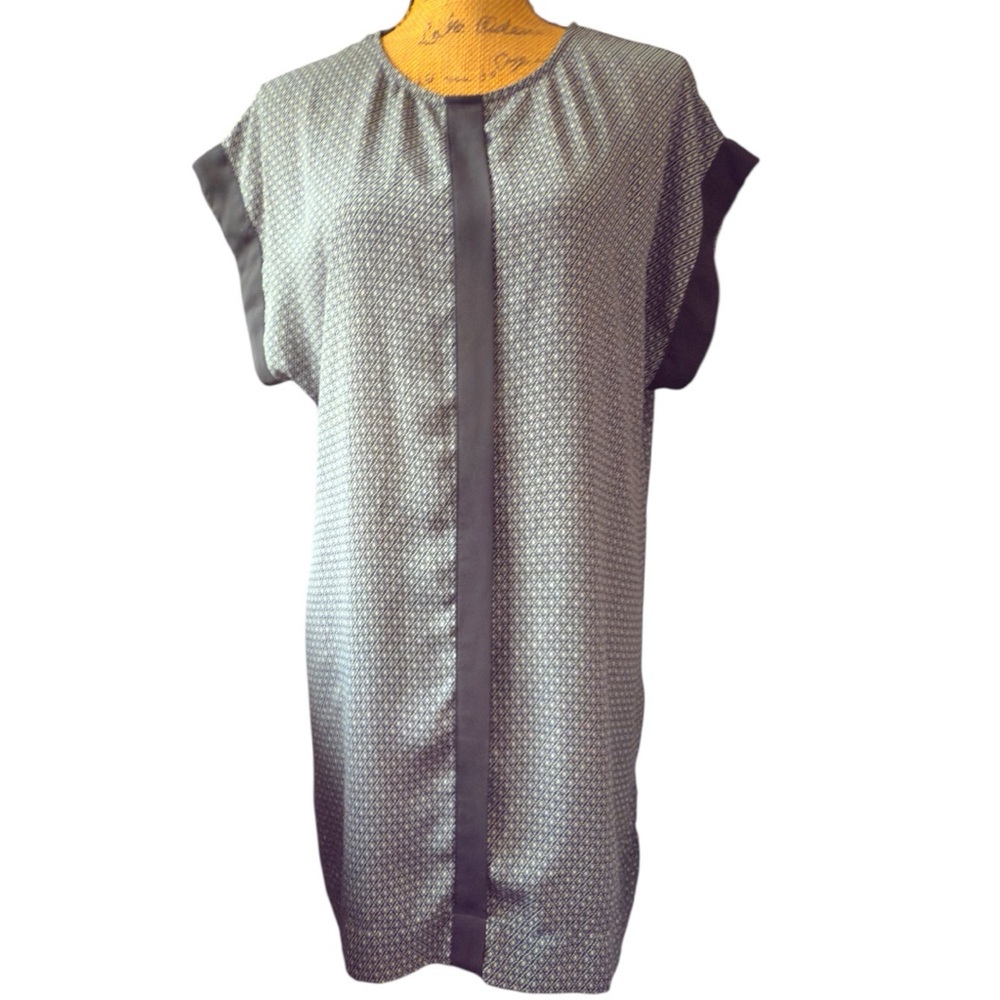H & M midi dress navy blue patterned tunic Women’s size 4 | c